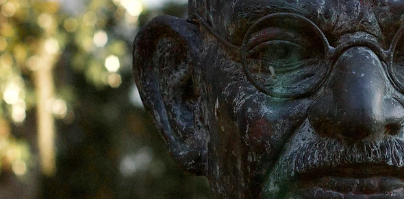  MAHATMA VERSUS MODI? INDIAN DEMOCRACY AT 70 logo