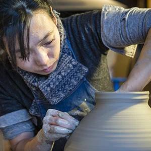 A passion for pottery: a photographer’s dream job logo
