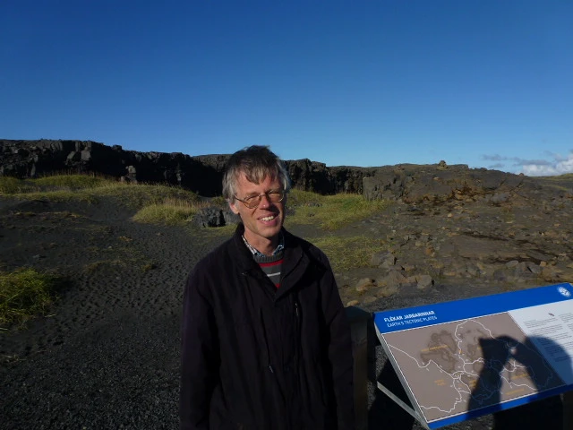 Mantle convection, plumes and dynamic topography - case studies from the North Atlantic and West Antarctica logo