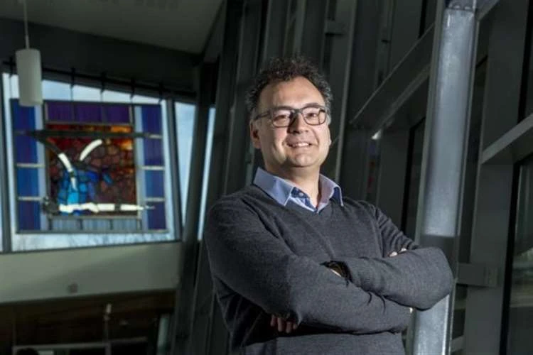 Electronics on the brain logo