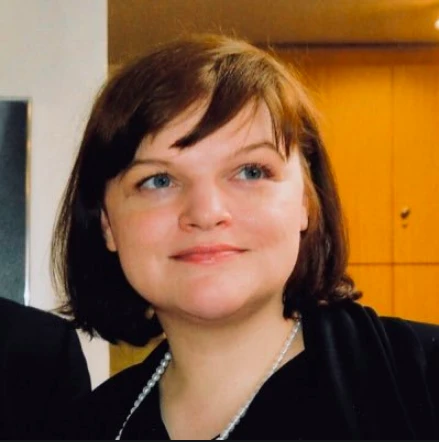 The landed gentry in British politics after World War II: from taxed decadence to subsidized cultural heritage logo