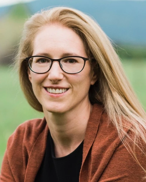 Spillover – lessons learned from emerging bat viruses logo