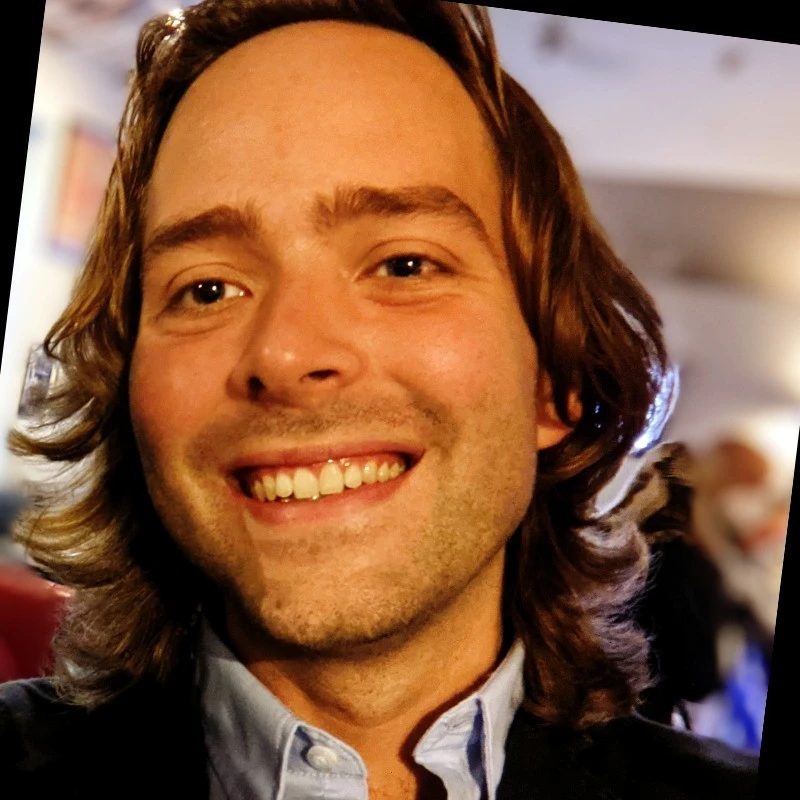 Understanding the loss landscapes of large neural networks: scaling, generalization, and robustness logo