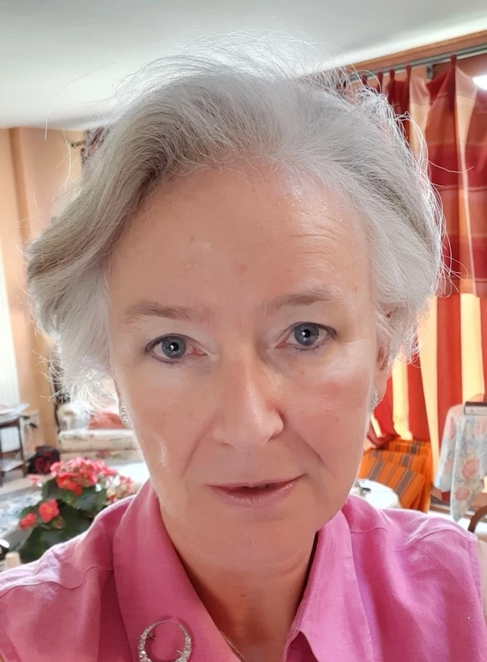 On Escaping or Not Escaping Solitude. Persian Tales of Turtles and Pearls logo