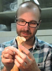 The dispersal and behaviour of early Homo Sapiens in Europe ~45,000 years ago: new insights from Bacho Kiro Cave (Bulgaria) and Ranis (Germany). logo