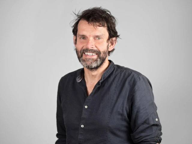 Low carbon construction, a return to stone, a new vernacular for the UK logo