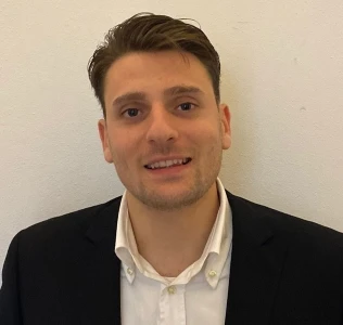 Harnessing Large Language Models for Medical Data Processing: Structured Information Extraction, Disease Classification, and RAG Integration  logo