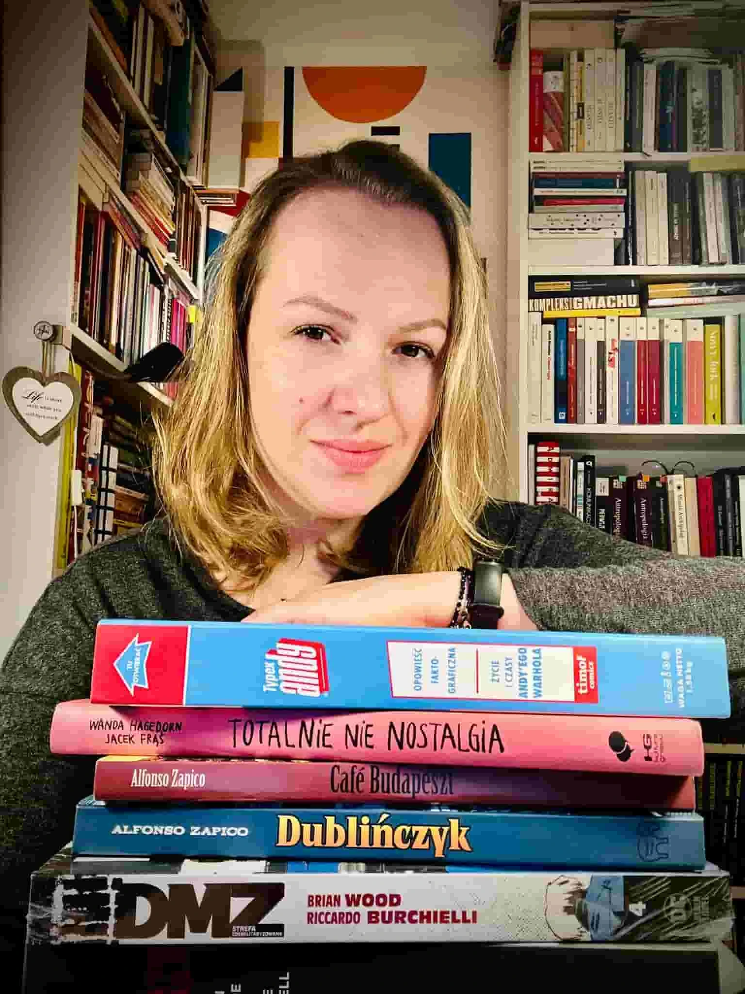 Comic Book Paratexts: Discourse Beyond the Narrative logo