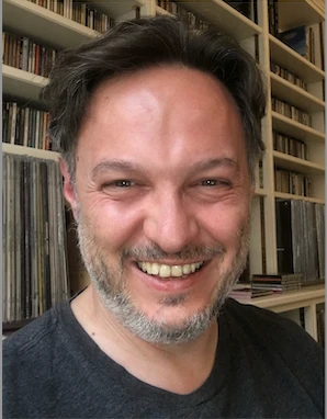 Quantum Gas in a Box logo