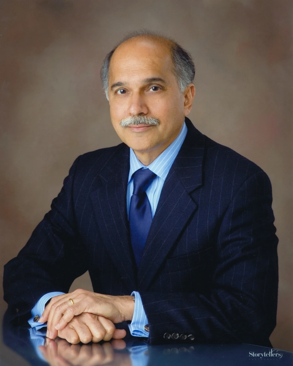 Hamiltonian Theory of Fractional Chern Bands logo