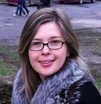 Twitter, Demographics and Emotions: Inferring Perceived User Properties from Emotional Tone and User-Environment Emotional Contrast logo